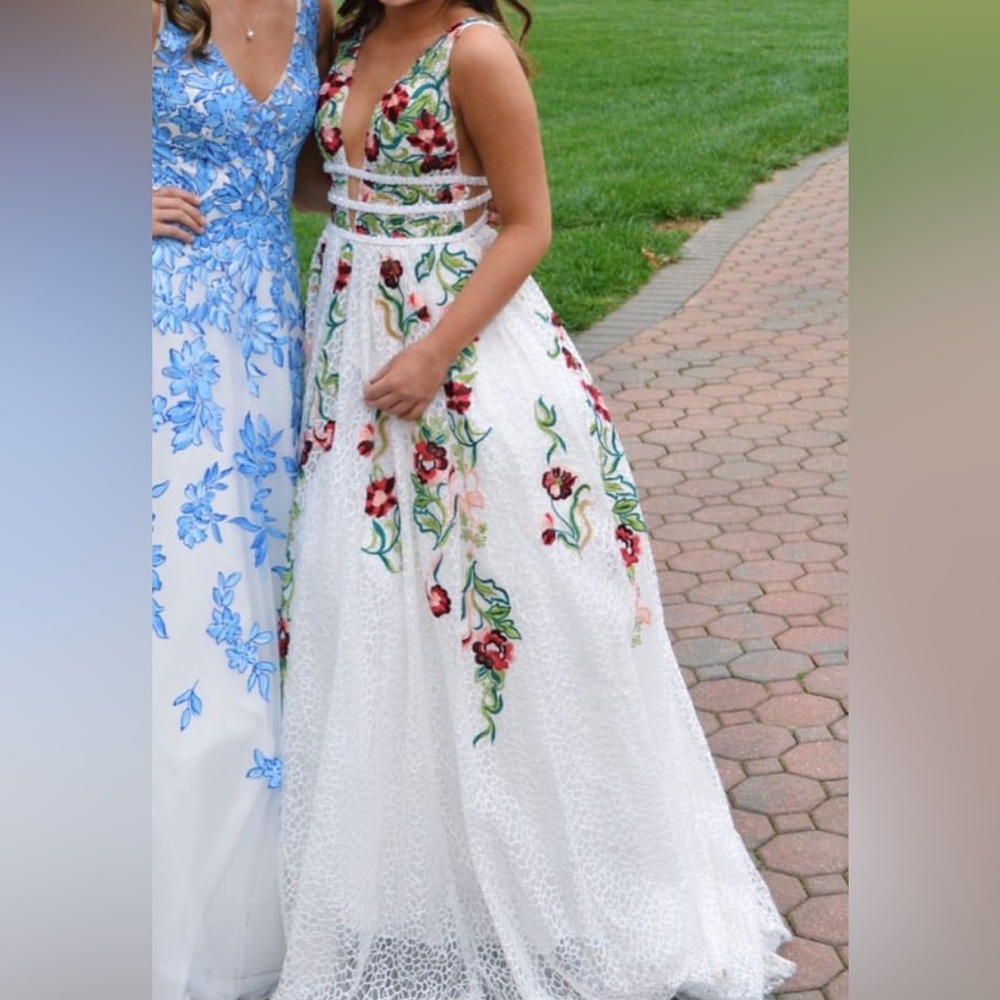 REPOSTED AFTER ORIGINAL SALE WAS CANCELLED BEFORE SHIPPING - Jovani Prom Dress